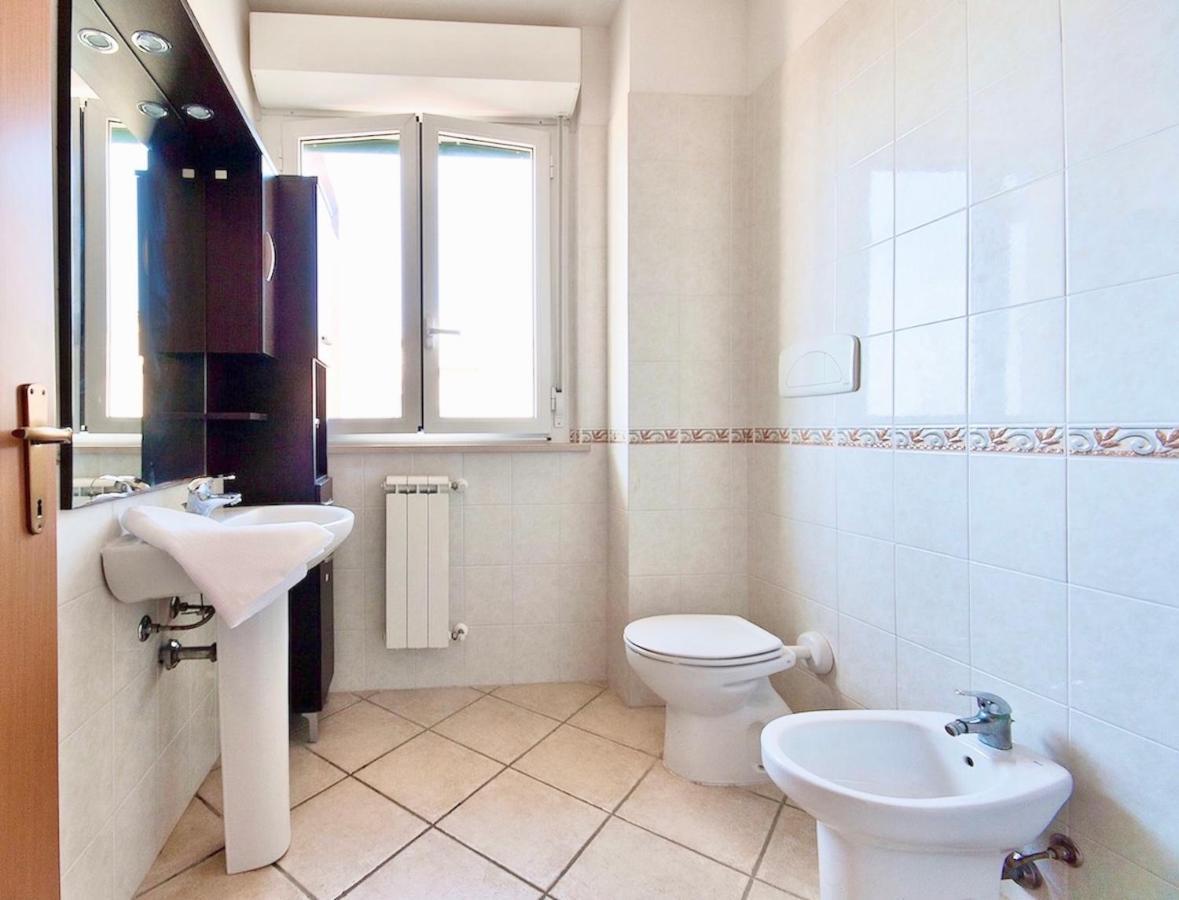 Isa-Apartments 4 Beds In Residence With Swimming-Pool In San Vincenzo, Just 600 Meters From The Sea Esterno foto