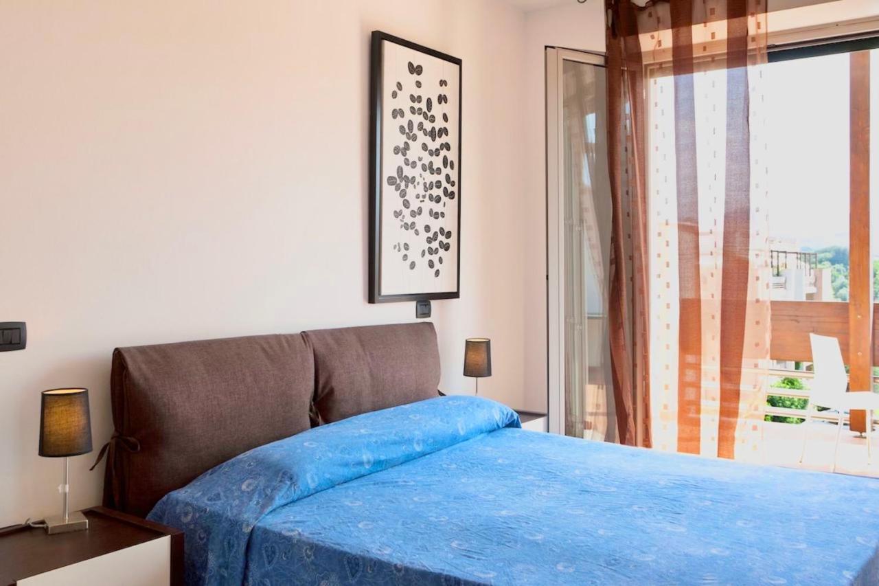 Isa-Apartments 4 Beds In Residence With Swimming-Pool In San Vincenzo, Just 600 Meters From The Sea Esterno foto